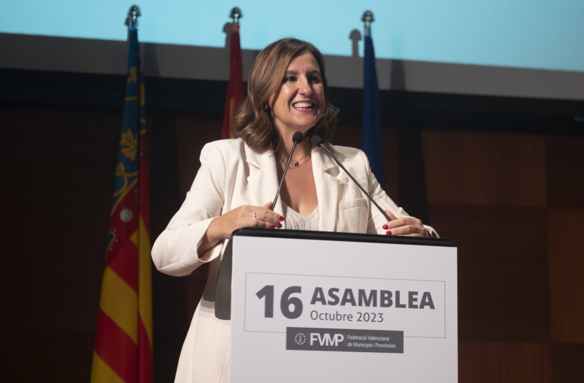 María José Catalá, durante su intervención en la asamblea de la FVMP